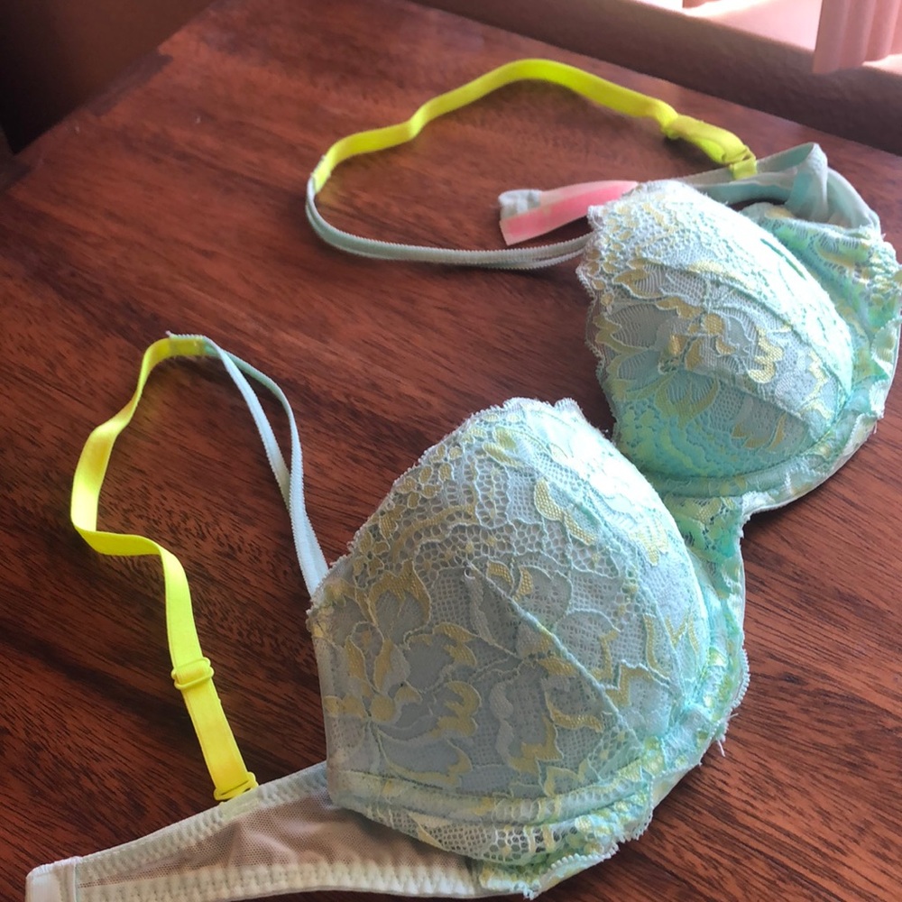 PINK Fun lace bra